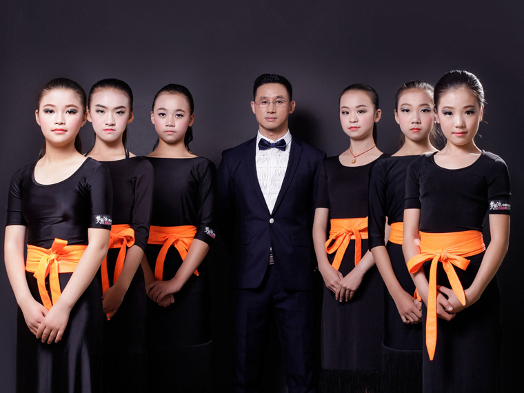 鹽商人物第24期丨專訪夢黑池舞蹈創(chuàng)始人陸豐裕：逐夢人生，舞動精彩